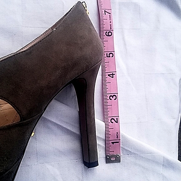 Authentic PRADA Genuine Suede Platform Stilettos - Picture 5 of 8